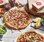 Pizza Hut Paris food