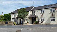 The Horseshoe Inn outside