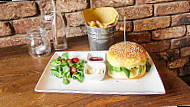 Polentone Burger Bistrot food