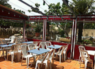 La Terrasse Des Cigales inside