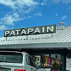 Patapain outside