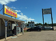 Blue Goose Restaurant outside