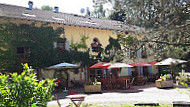 Auberge De La Charriole outside