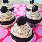 Toni's Cupcakes food