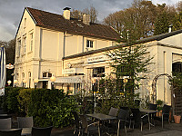 Zur alten Bergbahn outside