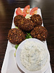 Ele's Fresh Mediterranean Grill food