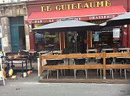 Le Guillaume Brasserie Pizzeria inside