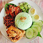 Nasi Lemak Berlauk inside