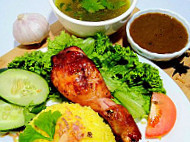 Nasi Ayam Madu Naga food