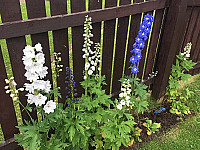 Craigend Garden Centre outside