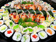 Sushi Petris food