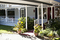 Auberge sur Mer outside