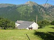 Auberge du Nabre outside