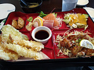 Sushi Island food