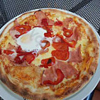 Artans Pizzaimbiß Prizreni Pizzeria food