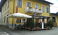 Trattoria San Giovanni outside