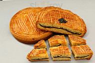 Pains Kouign Maison Gueguen inside