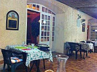 Auberge Lou Caleou inside