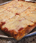 Marios Classic Pizza food