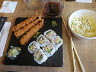 Kaly Sushi food