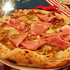 Pizzeria Dolce Vita food