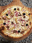 Pizza Les Pins food