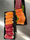 R-s Sushi Traiteur food