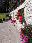 Ferme Auberge Du Tartot outside