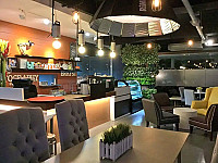 Studio Terminal 1 + Café inside