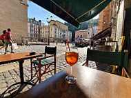 Cafe de la Cathedrale inside