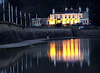 The Salthouse Pub outside