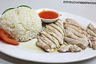 Singapura Eating House food