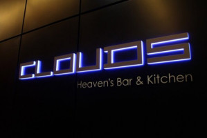 clouds - Heaven´s Bar & Kitchen inside