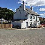 Harp Inn outside