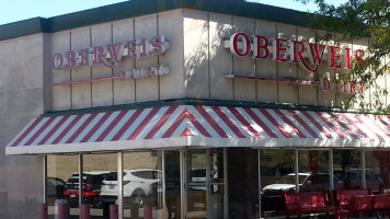 Oberweis Ice Cream And Dairy Store outside