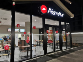 Pizza Hut inside