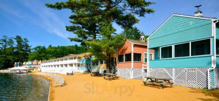 The Naswa Resort Beach Grill outside