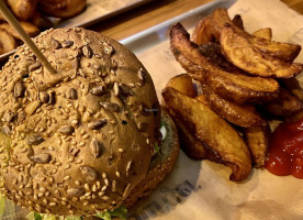 Kreuzburger Rosenthaler Platz food