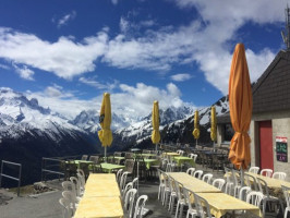 Restaurant du Barrage d'Emosson inside