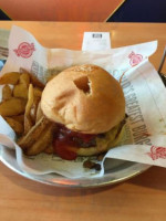 Fuddruckers food