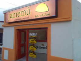 Jamemu... Empanadas y algo mas.. food