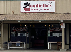 Good Fellas Pizza Pasta food