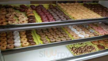 Hernando Donuts food