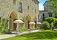 Chateau d'Arpaillargues - Le Marie d'Agoult outside