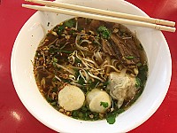 Sen Lek Thai Noodle food