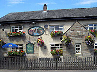 The Farmers Arms inside