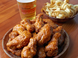 Hooters food