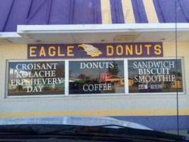 Eagle Doughnuts outside