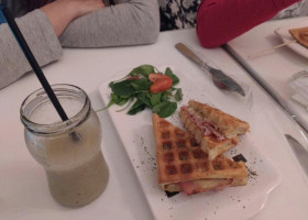 La Waffleria food