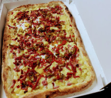 La Bonne Pizza food